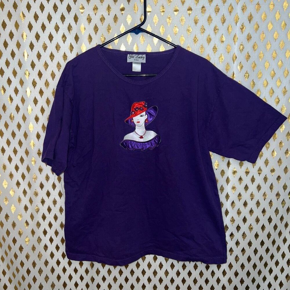 Get lucky vintage red hat purple T-shirt size L